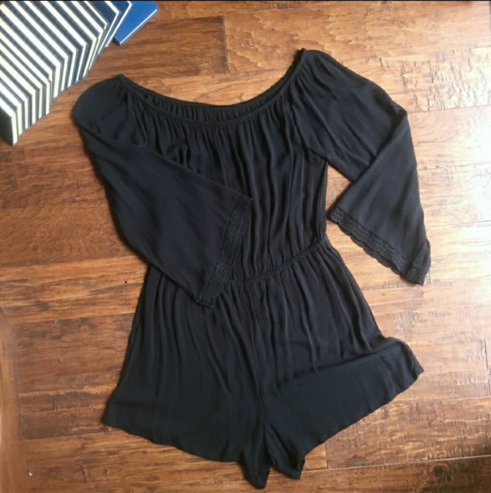 Mossimo black off the shoulder cover up